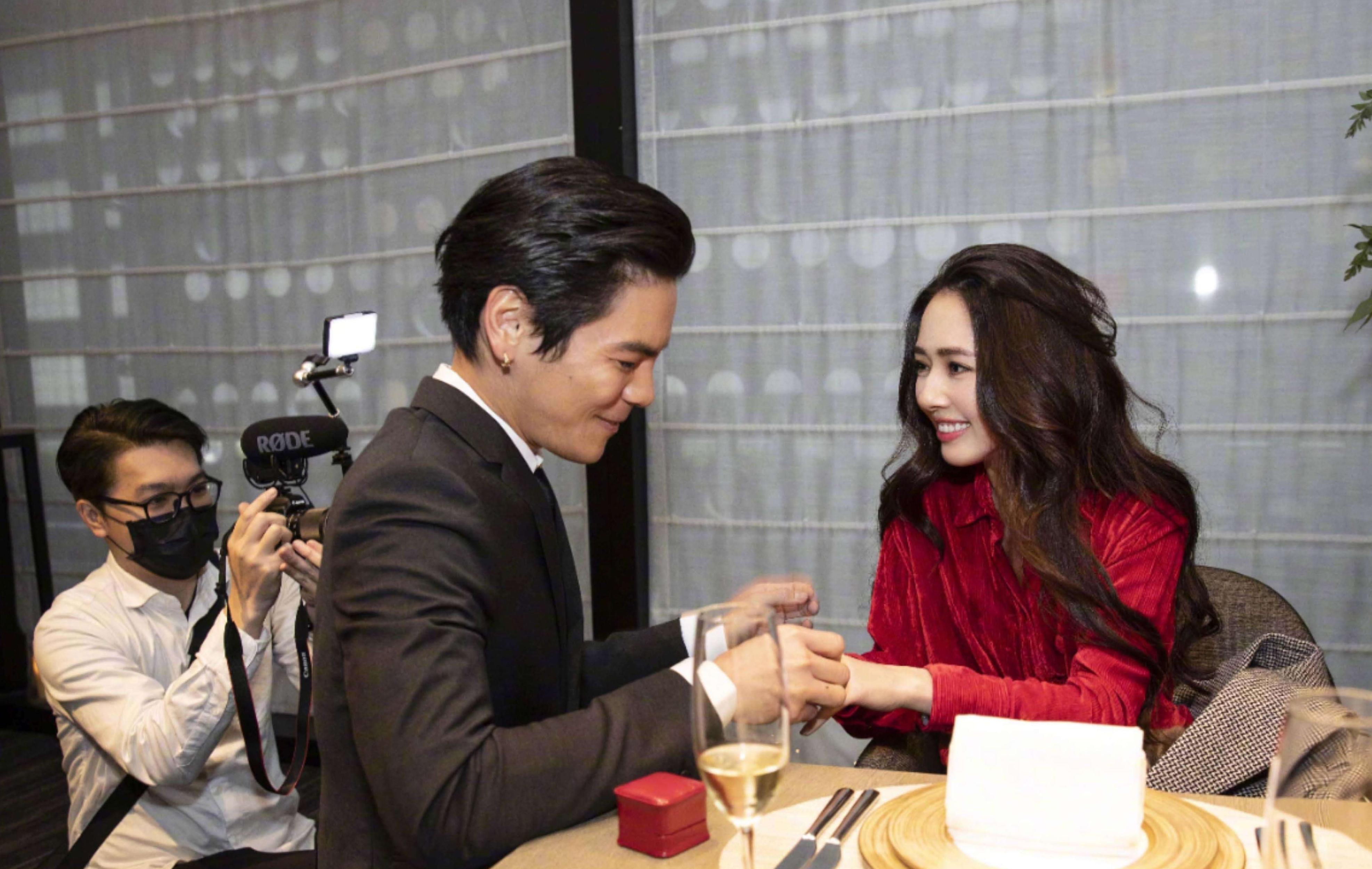 网传郭碧婷怀孕了,是不是有点太快了,曾轶可呢