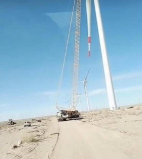 甘肃武威一风机维修保养时倒塌 致4死2伤(图1)