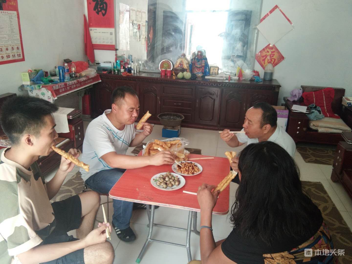 进农家门,认穷亲戚,吃连心饭一项城市在各级扶