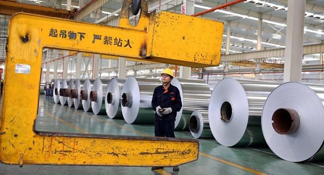 特朗普新行动引发众怒,美国小伙伴们集体反击