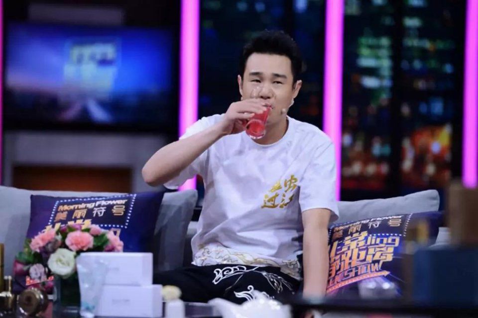 比鸿茅药酒还毒?Ayawawa卖的微商饮料早该凉