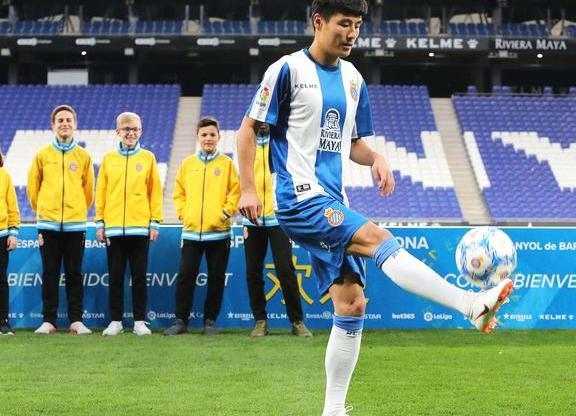 足主力完成西甲首秀:制造对手黄牌!乌龙球!世界