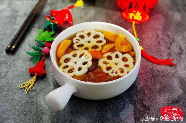 莲藕别总炒着吃了,换个做法冰凉爽口酸甜开胃,来做客的都爱吃!