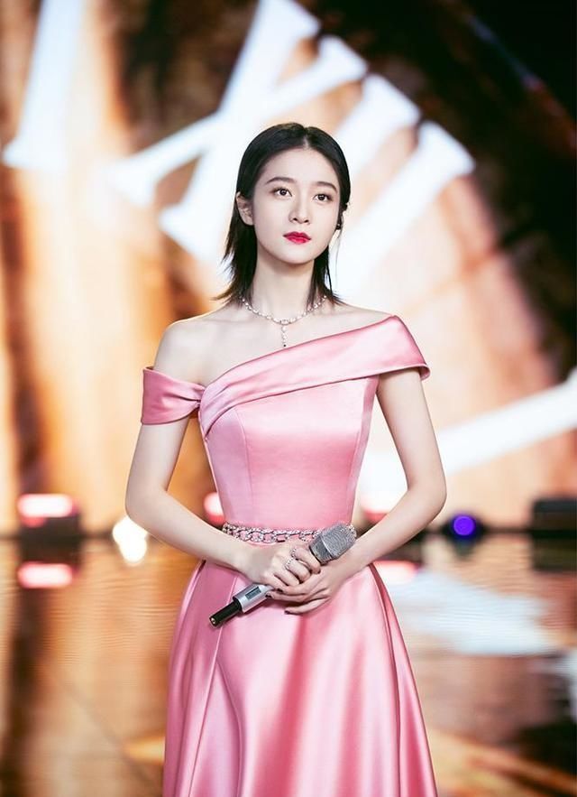 央视跨年盛典张雪迎