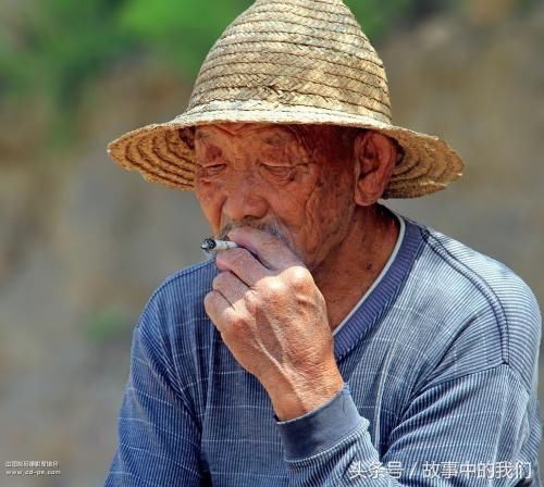 母亲病重，儿子四处借钱，十家只有一家愿意借，没借的人全傻了眼