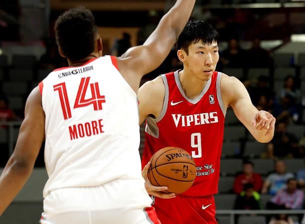 CBA爆闻:广东再换外援,易建联又获殊荣,周琦最