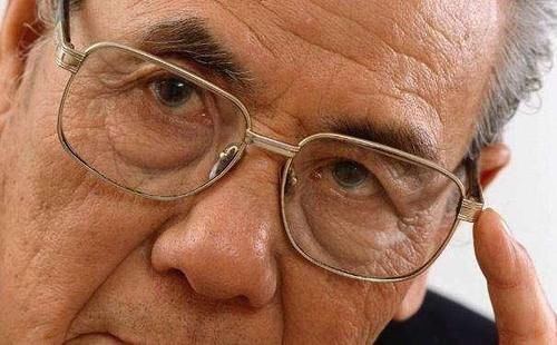 视力突然模糊不清,多半是高血压的并发症在作