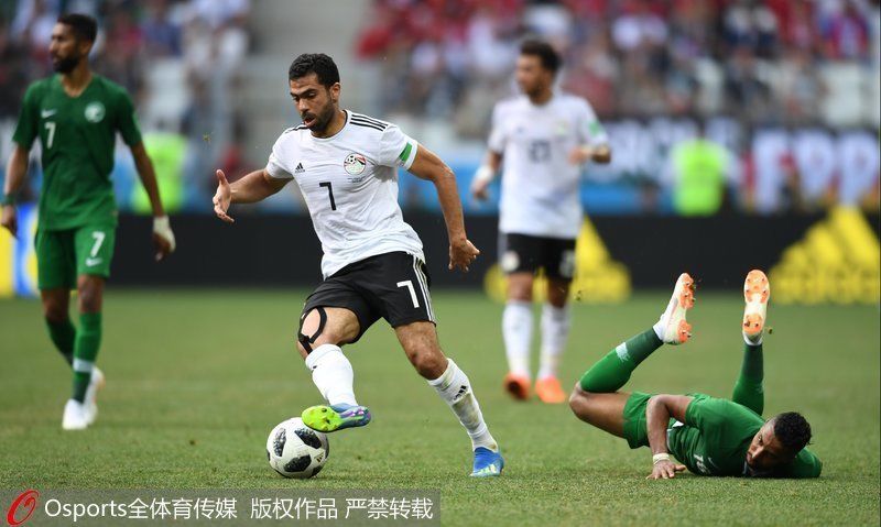 高清:道萨里绝杀萨拉赫挑射破门 沙特2-1绝杀埃