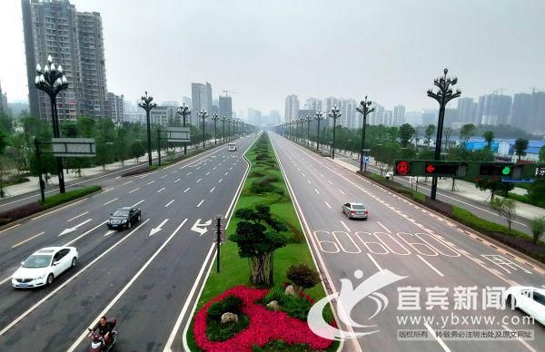 宜宾:门户畅达迎宾至 花团锦簇待人归