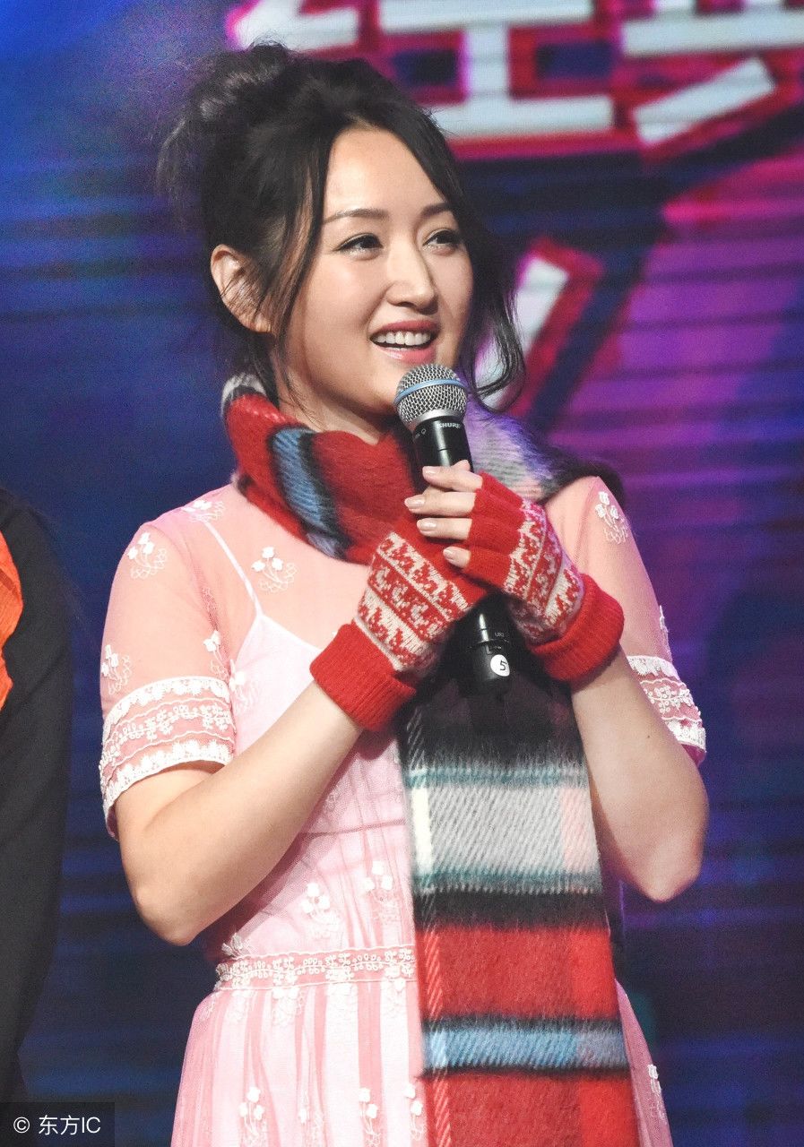 杨钰莹混搭出席活动,网友:人美、歌甜、衣品差