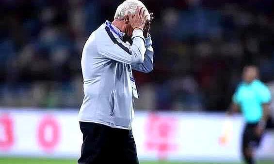 解散国足,里皮回家过圣诞,让希丁克带U21青年