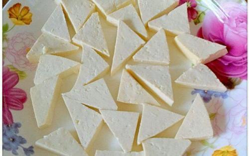 一块豆腐2刀切16块?大学生说出了答案,面试官