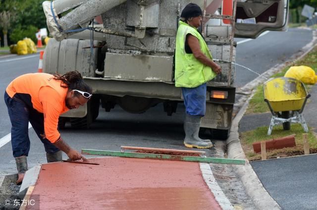 农村的公路要农民出钱管理，你们愿意吗？