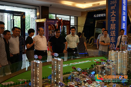 玉林师范学院领导到碧桂园集团进一步洽谈校企