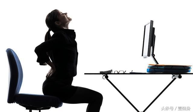 含胸驼背对身体有什么影响?看完你还敢坐姿不