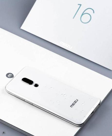 魅族16 VS 小米8:1元的差价,买谁更划算?