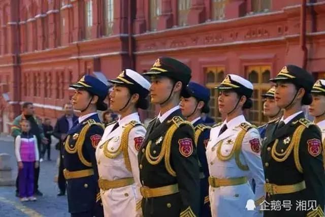 湖南首位三军女仪仗兵退役,曾惊艳国外!看这位