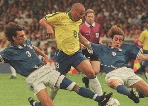 世界足坛八大黄金双人组合, 你最喜欢哪一组?