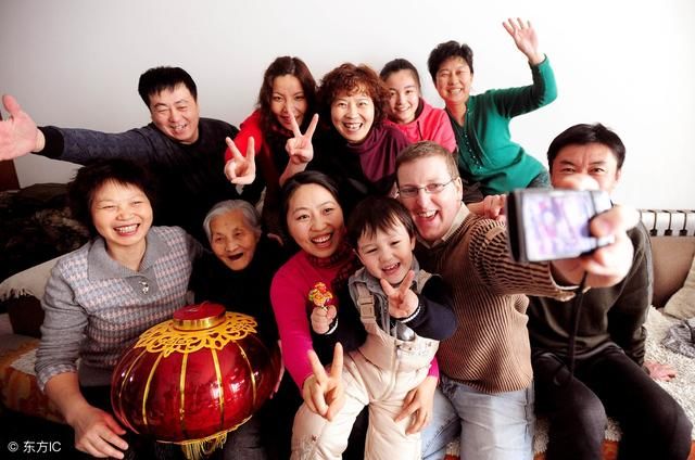 被丈夫强迫回婆婆家过年,我大年三十一口饭不吃,坚持回娘家!