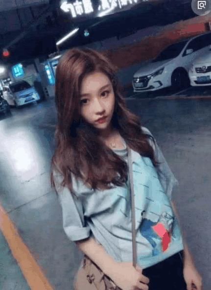 莉哥红了之后为何第一时间删微博删作品,网友