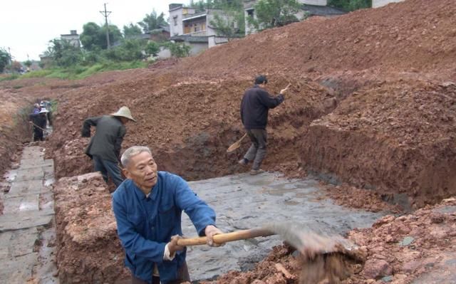 18年宅基地新规，以下3类房屋将收回，4类将被拆除，农民别大意了