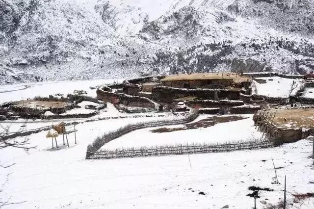 国家地理赞她为“最富有美景的村庄”：被6条冰川包围简直美爆了