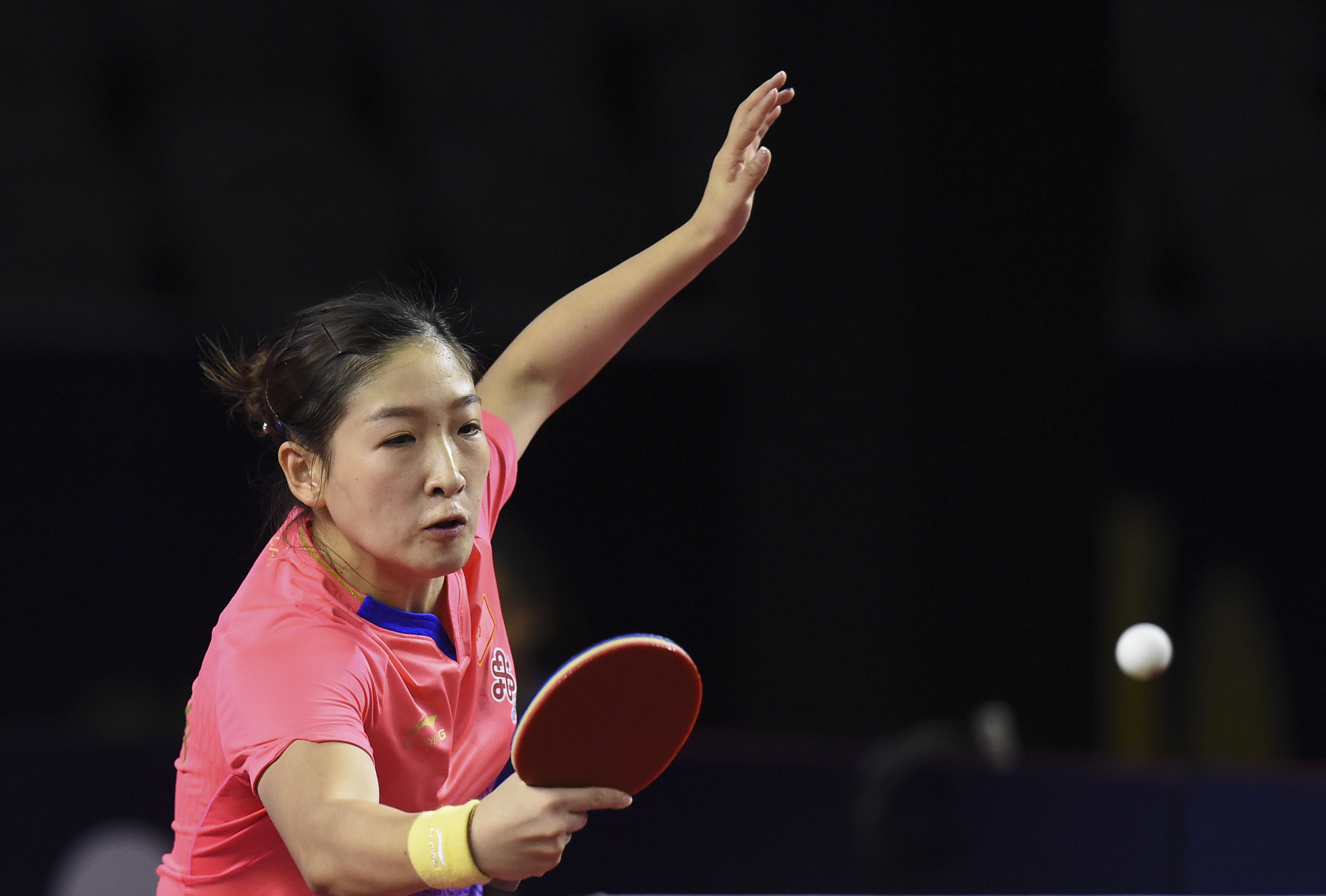 乒乓球--卡塔尔公开赛:刘诗雯胜王艺迪