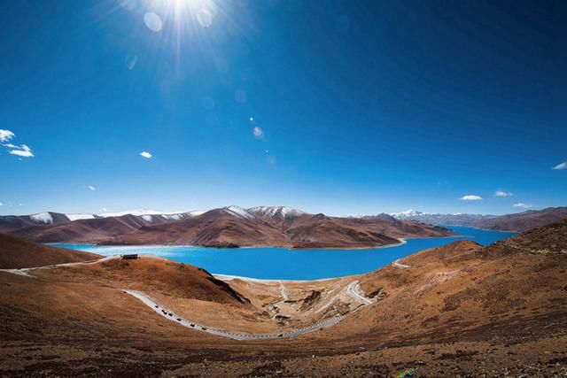 一篇文章带你领略不一样的三大圣湖