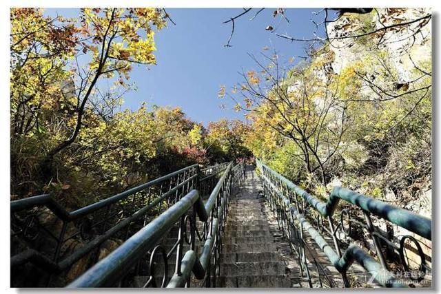 辽宁最土豪的村，家家都住红顶小洋楼