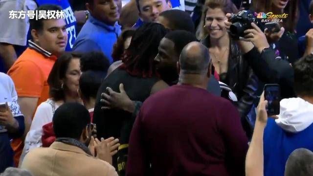 尊重!杜兰特深情拥抱贝弗利,格林追赶几十米,只