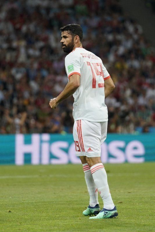 C罗强势戴帽葡萄牙逼平西班牙 球迷称地表最强