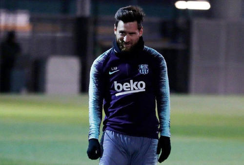 梅西2019年首训秀骚操作:脑后长眼背部停球!又