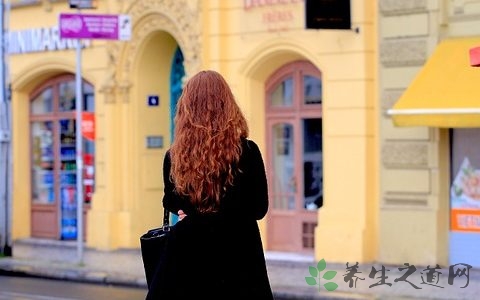 前胸后背长痘痘是湿气重吗