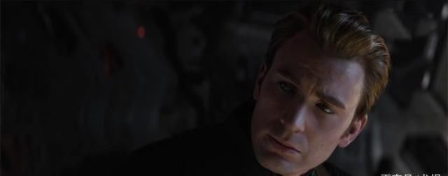 《复仇者联盟4》:众英雄时间旅行遭遇过去的自