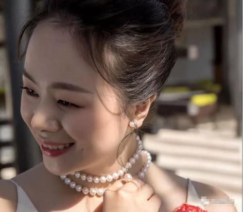 漂亮女人胜在气质:懂得v气质珍珠的情趣,是真葛路酒店东爱巢女人图片