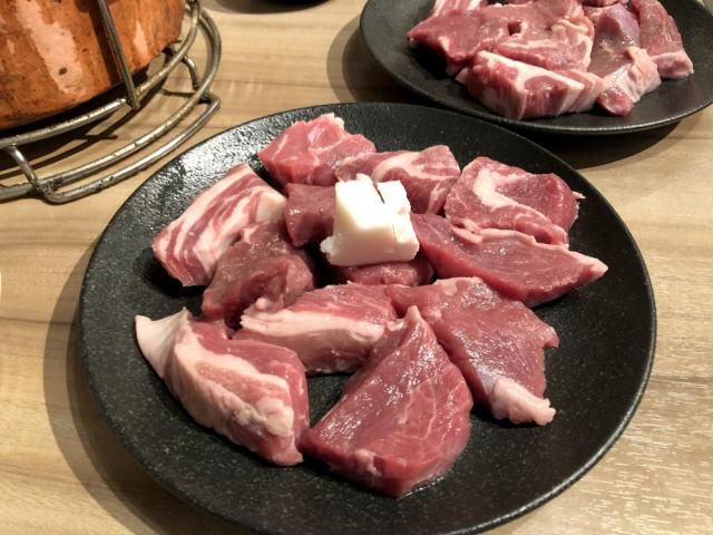 日本人不爱吃羊肉？看看这家蒙古烤肉有多火爆就知道了