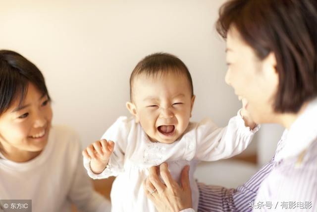 故事：生产那天，婆婆说吉时未到不让我生产，我哥踹门救了两条命