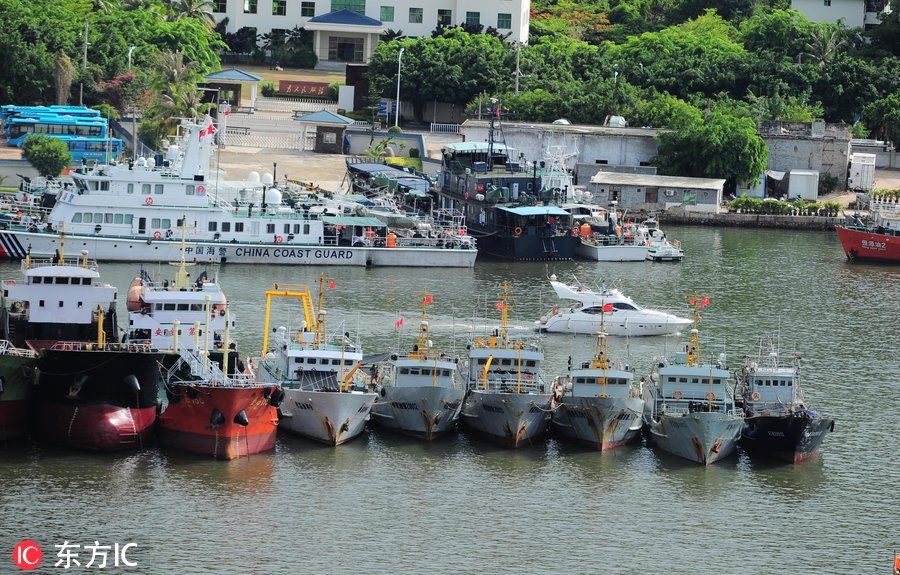 南海热带低压影响海南 船只紧急回港避风