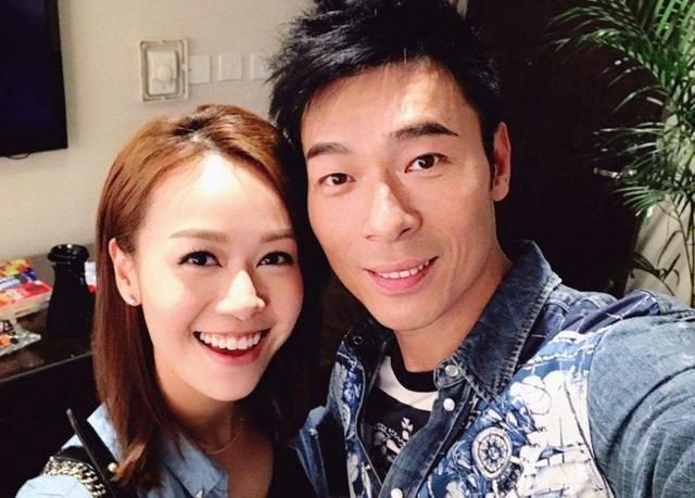 记者告诉她丈夫出轨，当晚她便宣布已经离婚，总共不超过6小时