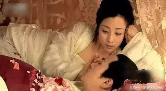 太子傻乎乎,不会生小孩咋办?皇帝:找个妃子,教