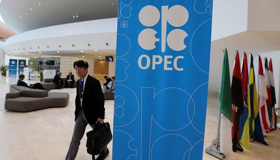 美国石油跟中东抢生意?印度以为走运了,其实稳