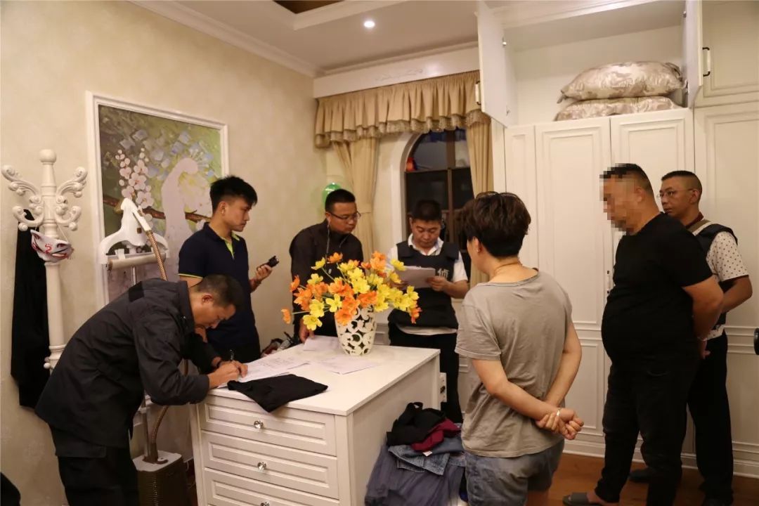 抖音百万粉丝云南网红大叔竟是黑老大,网友神