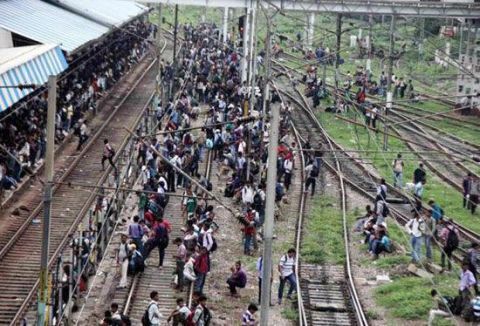 亚洲铁路最多的印度,为什么一度拥有脏乱差的