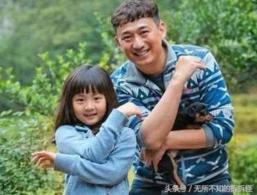 黄磊老师人缘超级好,《向往的我们》离开时,村