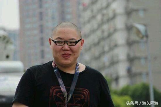 LOL：PDD关门弟子能虐哭职业选手 为何迟迟不进职业圈？