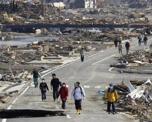 马里亚纳海沟处传来异响，日本真要沉了？安倍最害怕的事情发生了