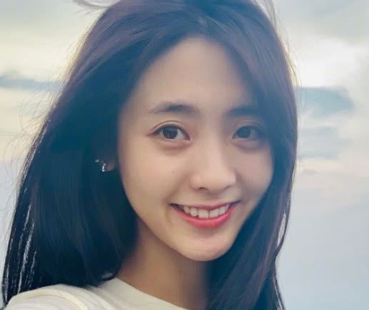 邢菲微博感叹心疼脱发,短发的评论亮了,发文邢网友女主是动漫图片