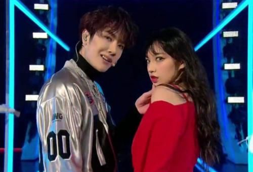 女闺蜜跟男朋友