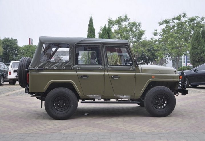 7万多就能买到的北京212,改装一下身价能