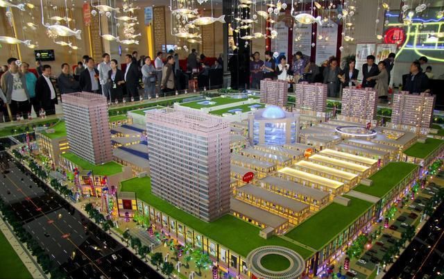 成都楼市直击:每个人都在为房子而疯狂，刚买新房就想卖掉赚钱!